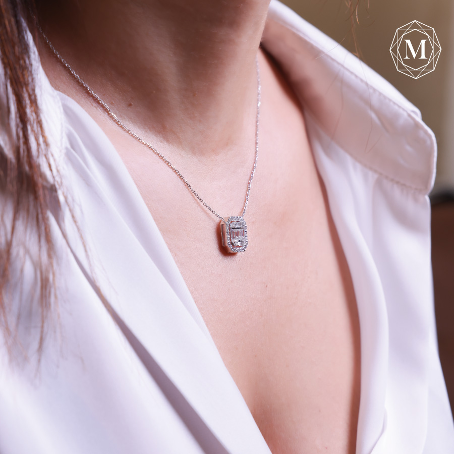 diamond necklace 18 karat white gold